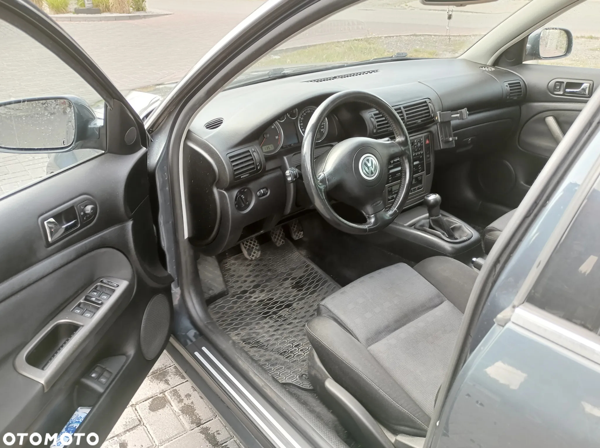 Volkswagen Passat 1.9 TDI Highline - 5