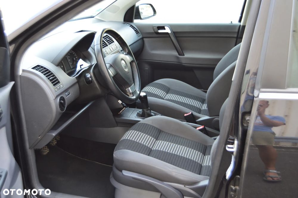Volkswagen Polo - 17