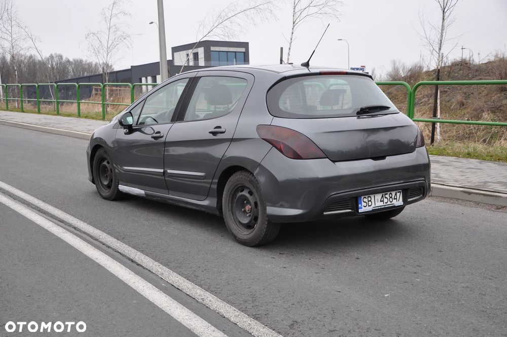 Peugeot 308 - 8