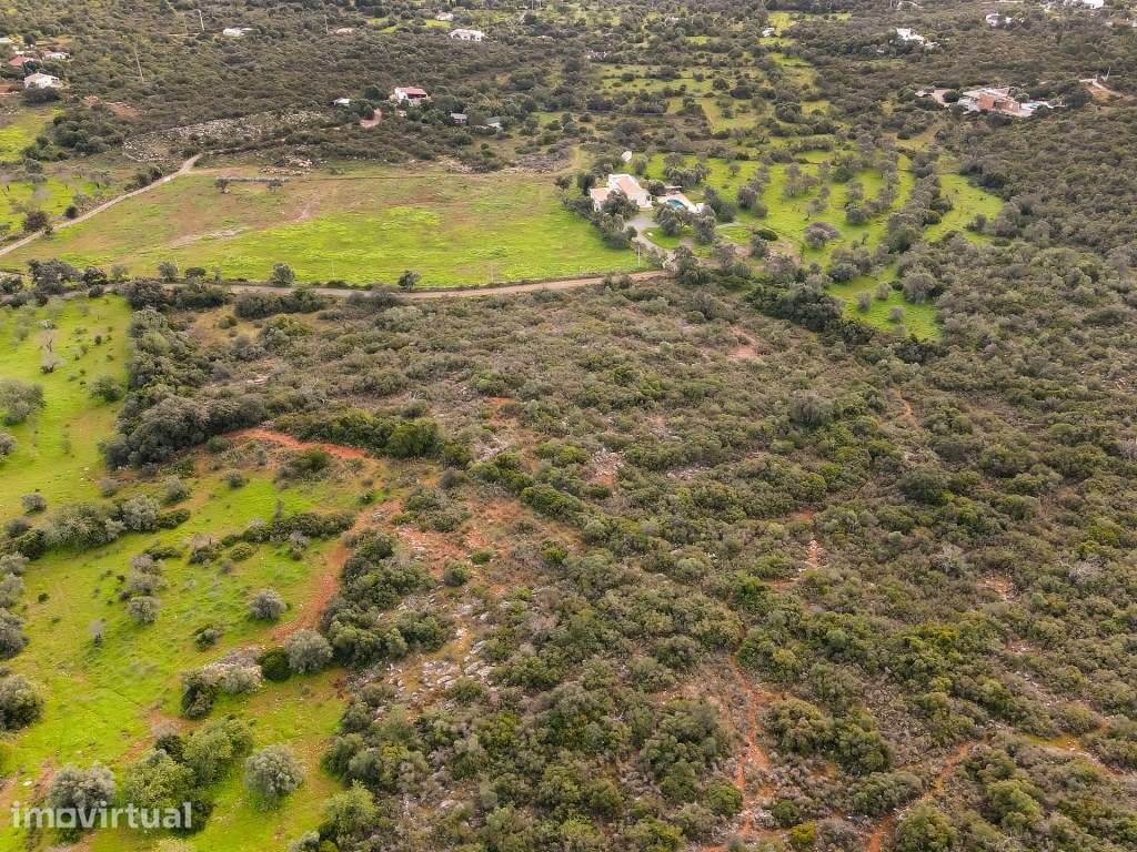 Terreno com 85,640 m2 localizado em Foupana, Olhão, Algarve - Grande imagem: 2/22