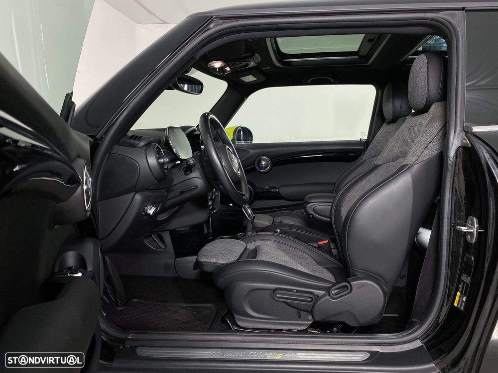 MINI 3 Portas Cooper SE - 9