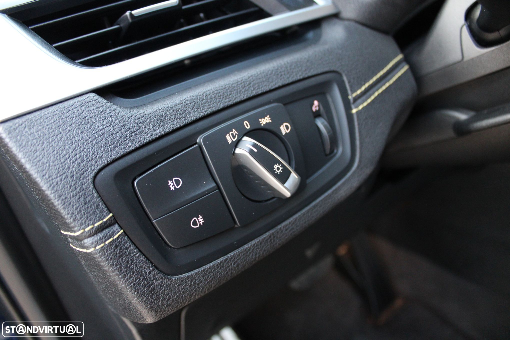 BMW X2 18 d sDrive Auto Pack M - 10
