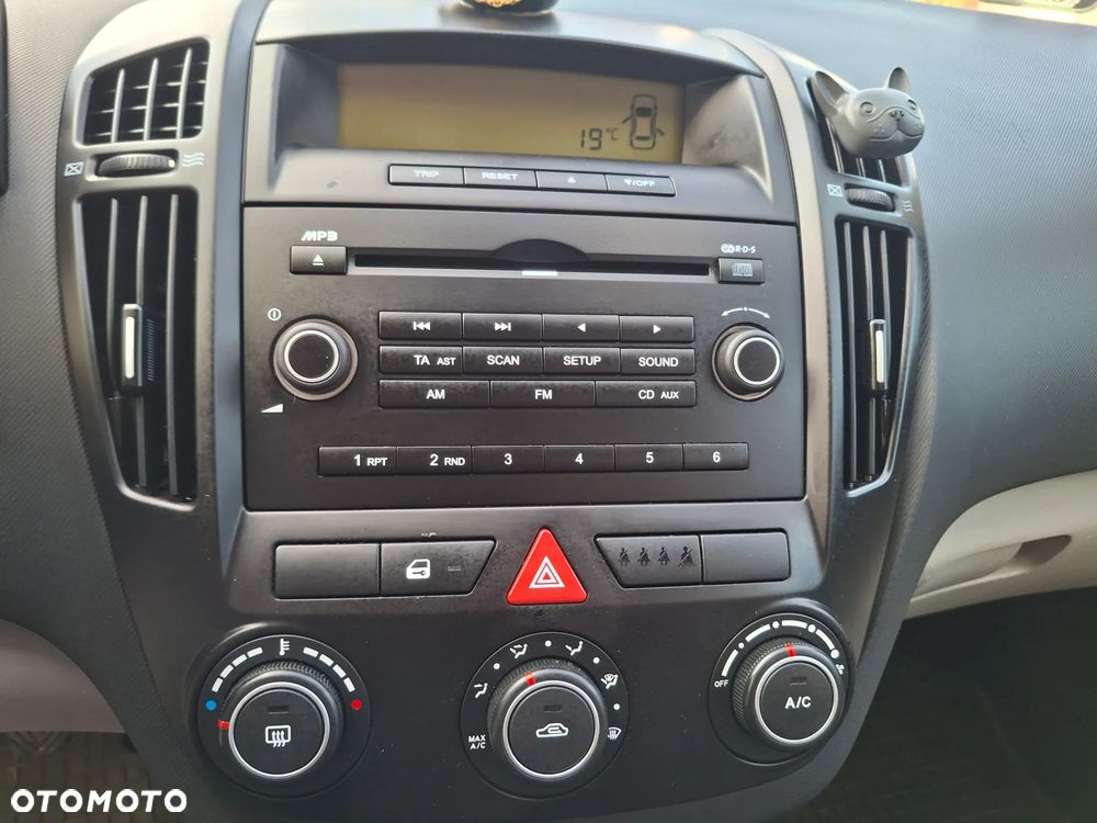 Kia Ceed 1.6 Crdi Comfort - 29