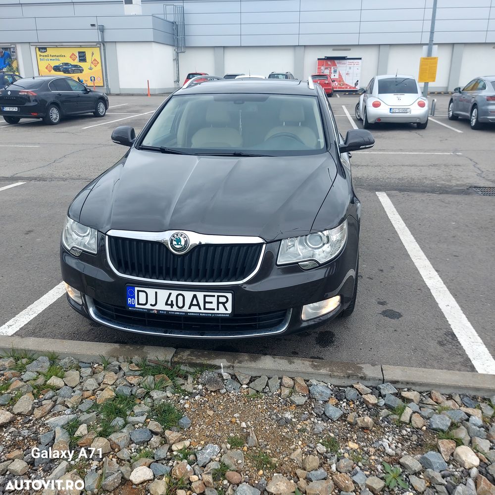Skoda Superb 2.0 TDI Active DSG 4x4 - 1