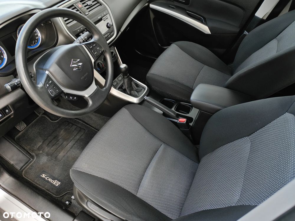 Suzuki SX4 S-Cross 1.6 VVT 4x2 Comfort - 24