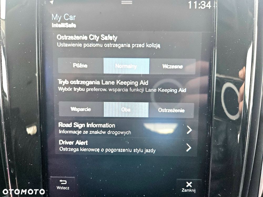 Volvo V60 D4 Momentum - 34