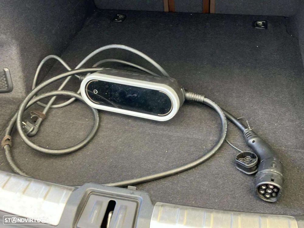 Porsche Taycan 4S - 25