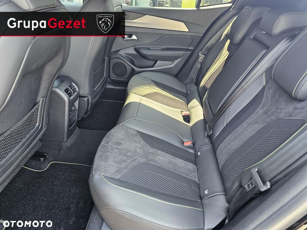 Peugeot 408 - 5