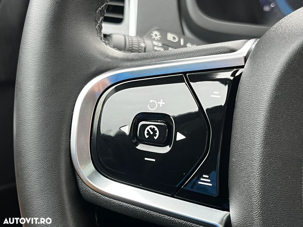 Volvo XC 90 Recharge T8 eAWD R-Design - 17