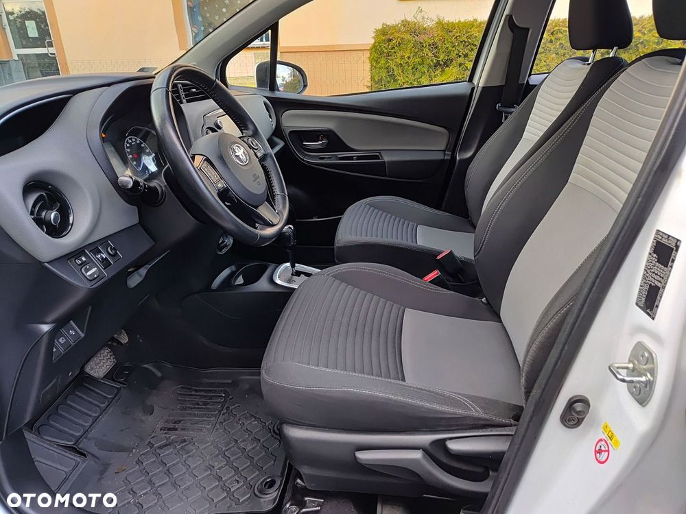 Toyota Yaris - 11