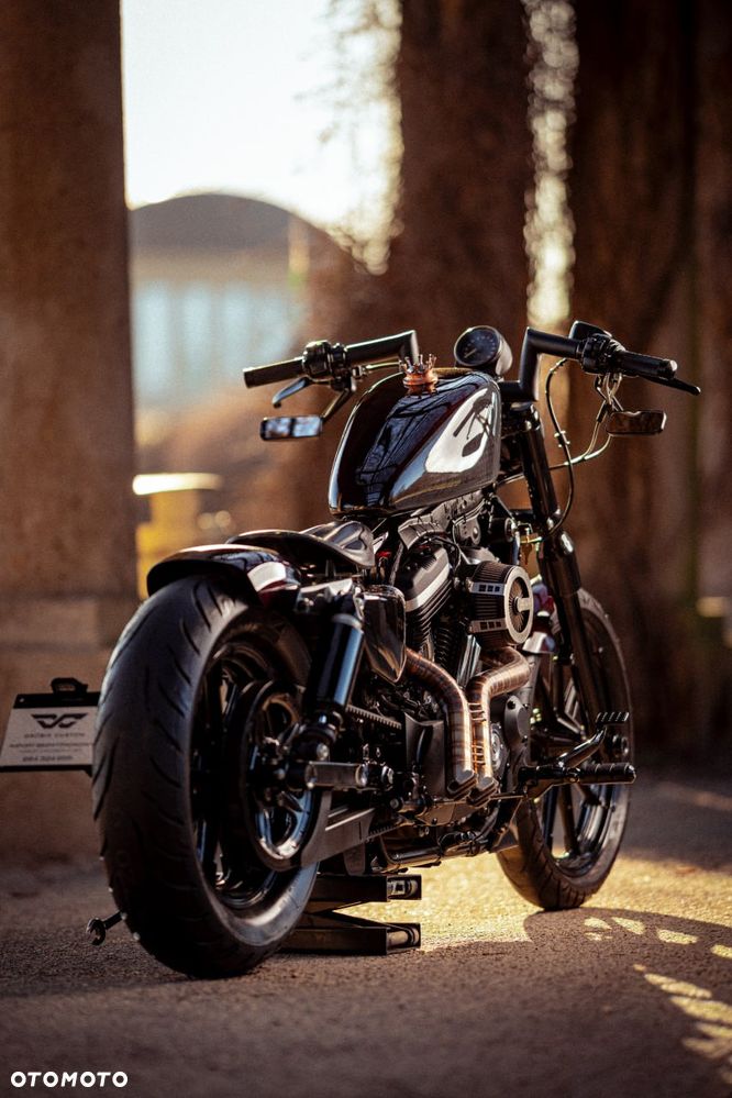 Harley-Davidson Sportster Iron 883 - 4