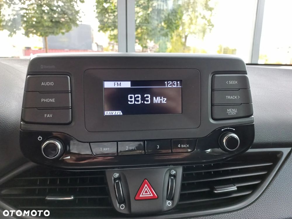 Hyundai i30 1.5 DPI Classic + - 21