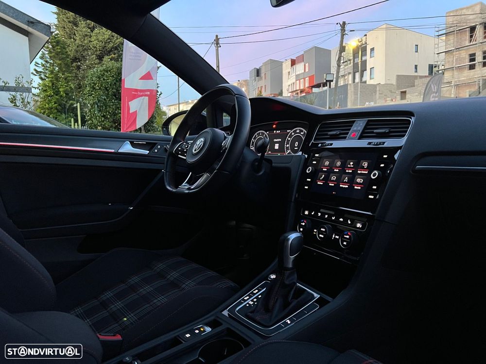 VW Golf 2.0 TSI GTI DSG Performance - 25