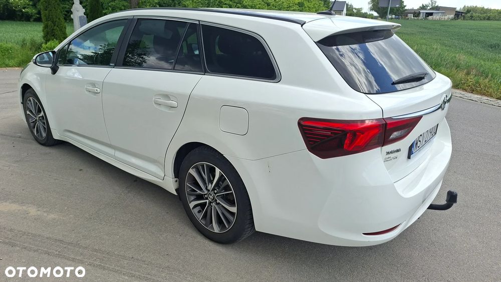 Toyota Avensis 2.0 D-4D Selection - 4
