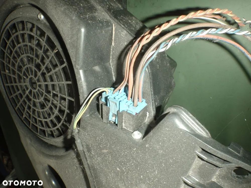 kostka z SUBWOOFER głośnik audi A3 8P303 - 4