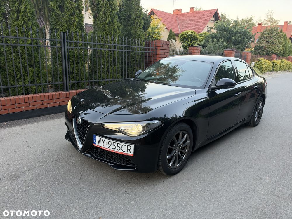 Alfa Romeo Giulia - 1
