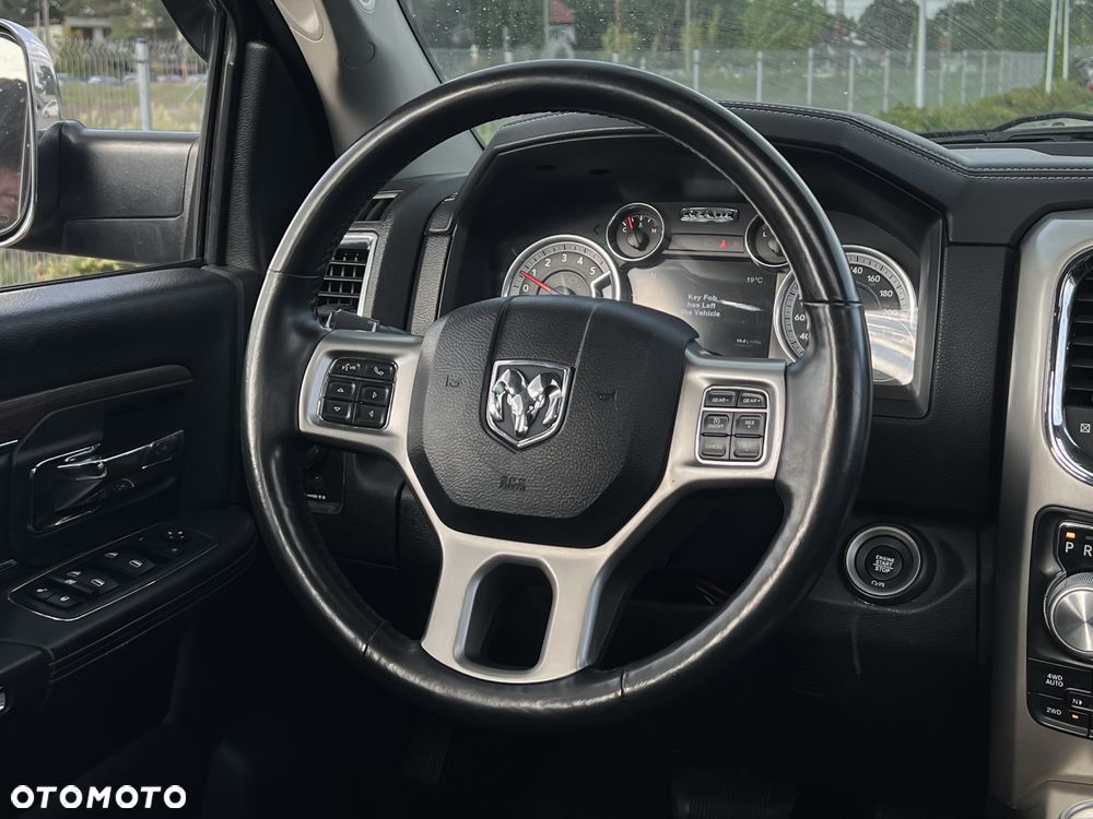 Dodge RAM 1500 5.7 4x4 - 17