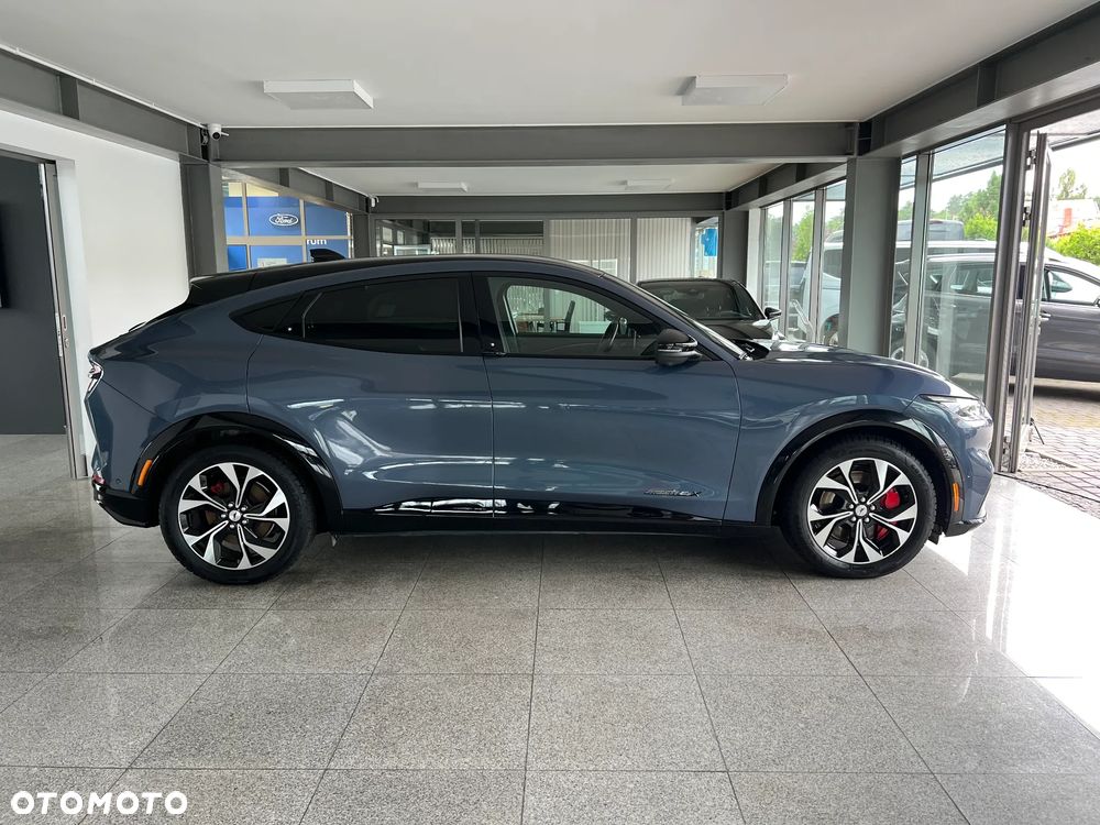 Ford Mustang Mach-E - 19