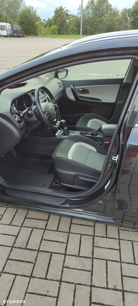 Kia Ceed 1.6 CRDi 136 ISG Dream-Team Edition - 6