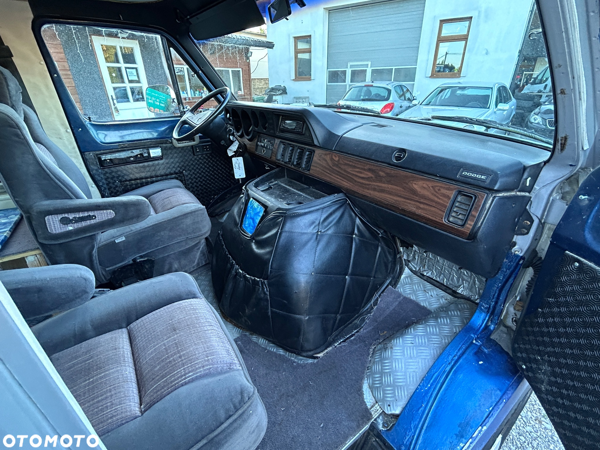 Dodge RAM - 10