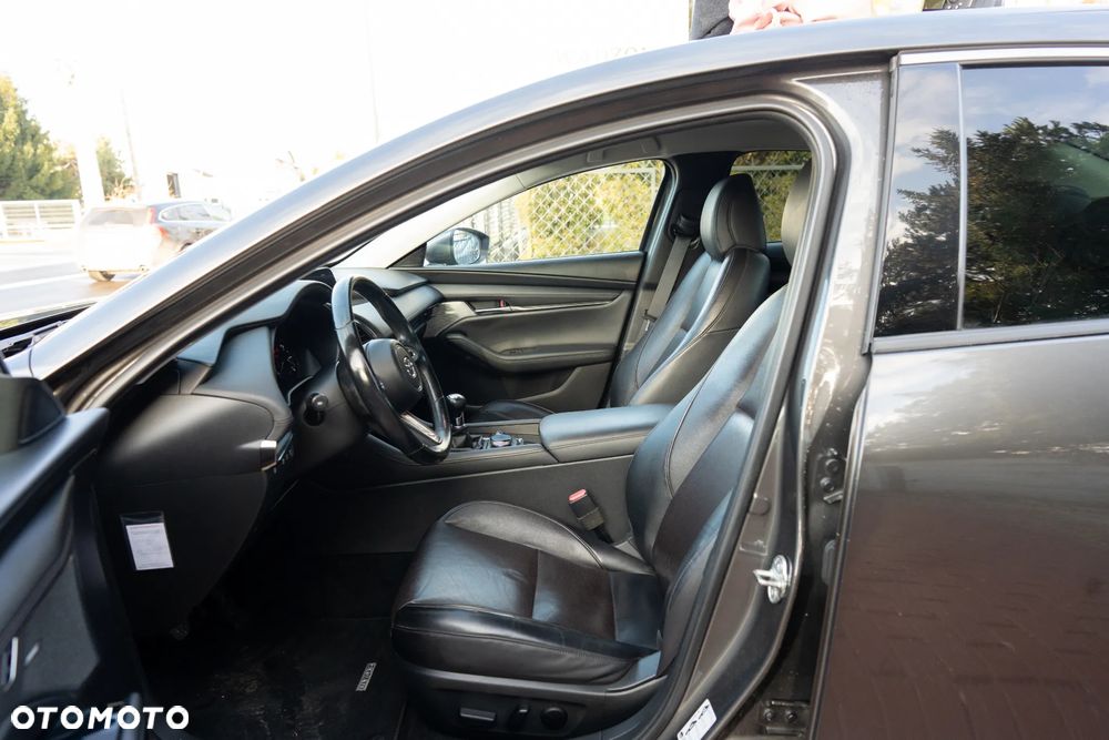 Mazda 3 SKYACTIV-X 2.0 M-Hybrid 100th Anniversary - 8