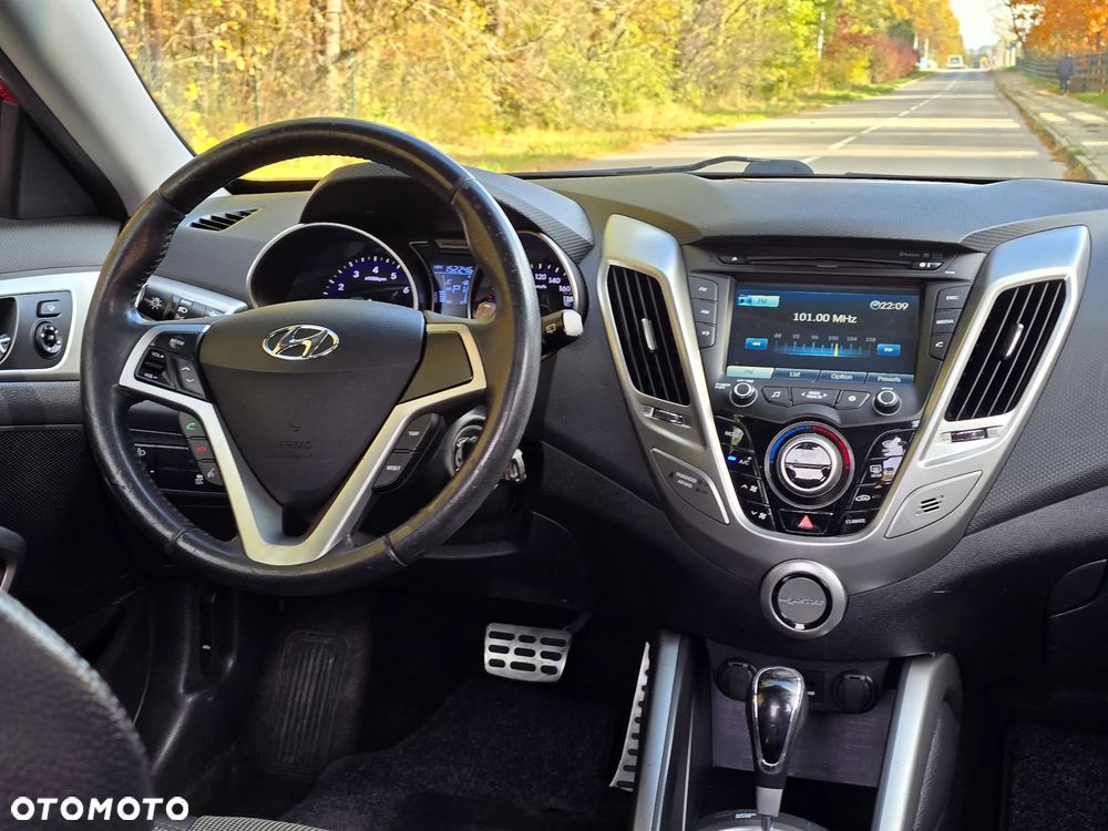 Hyundai Veloster 1.6 GDI Premium - 24