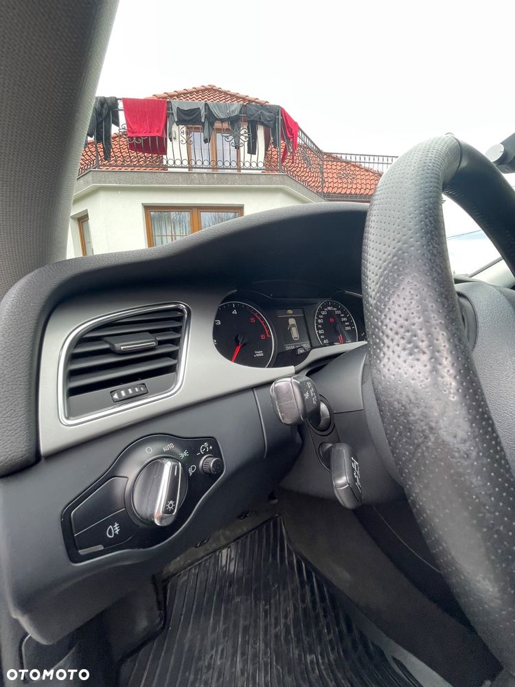 Audi A4 Avant 2.0 TDI DPF Ambiente - 20