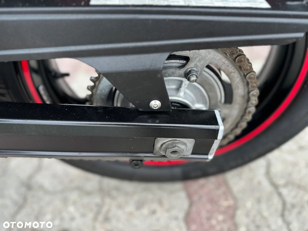 Suzuki V-STROM - 18