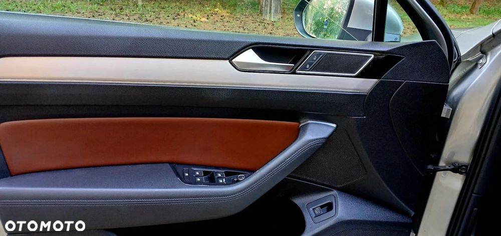 Volkswagen Passat - 22