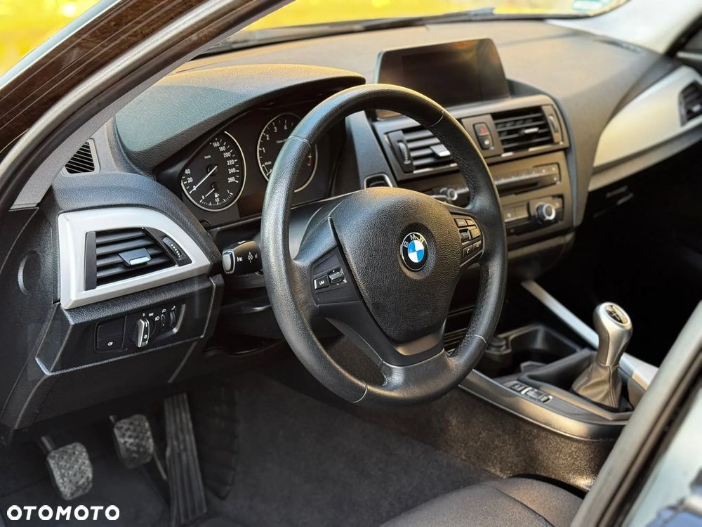 BMW Seria 1 116i Sport Line - 15