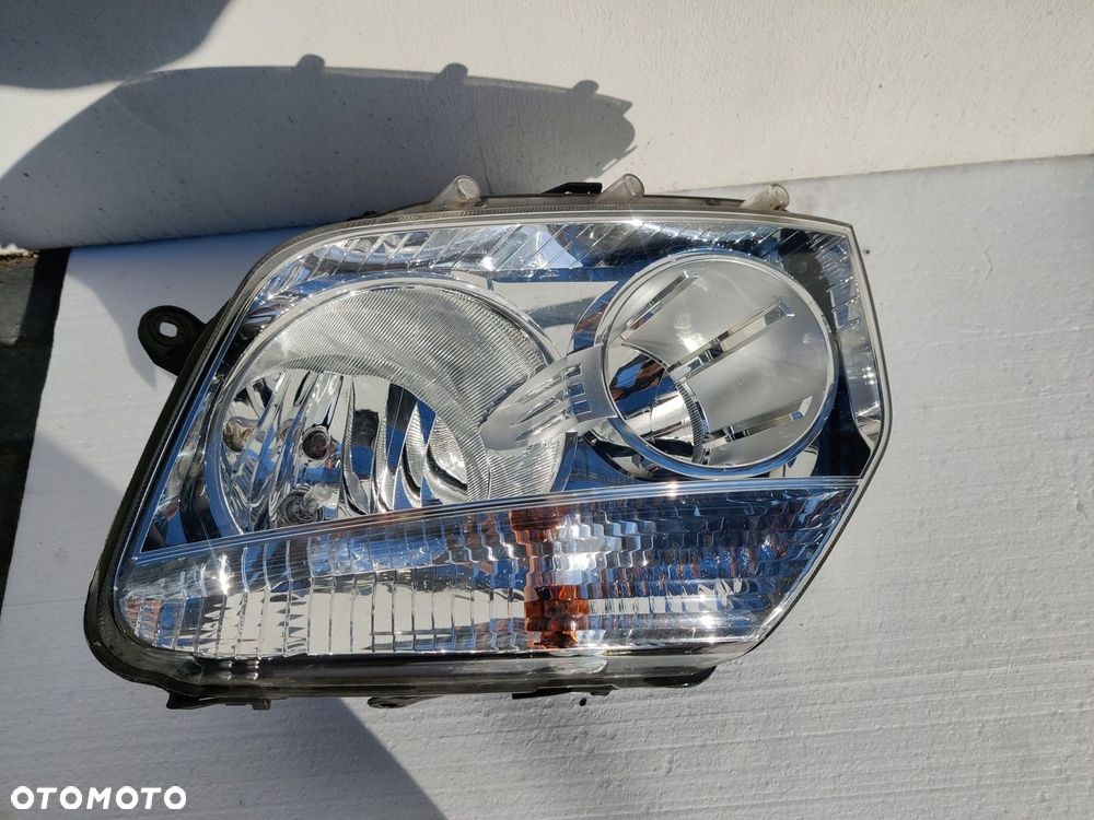 Lampa lewa Dacia Duster - 3