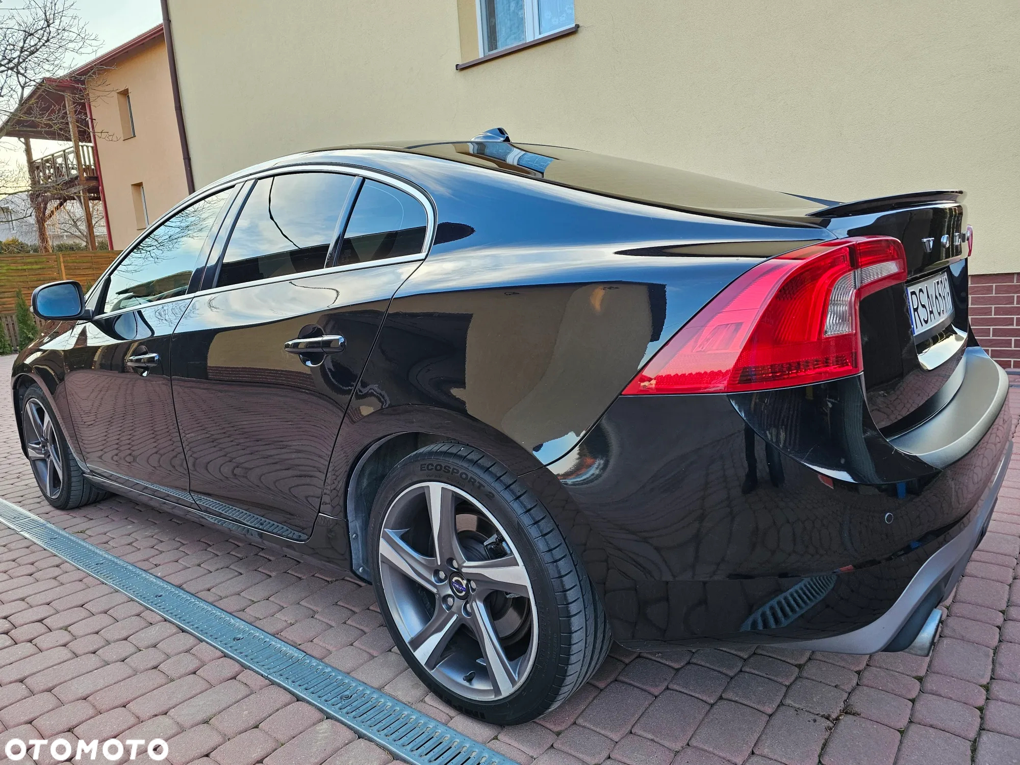 Volvo S60 T3 R-Design Summum - 25