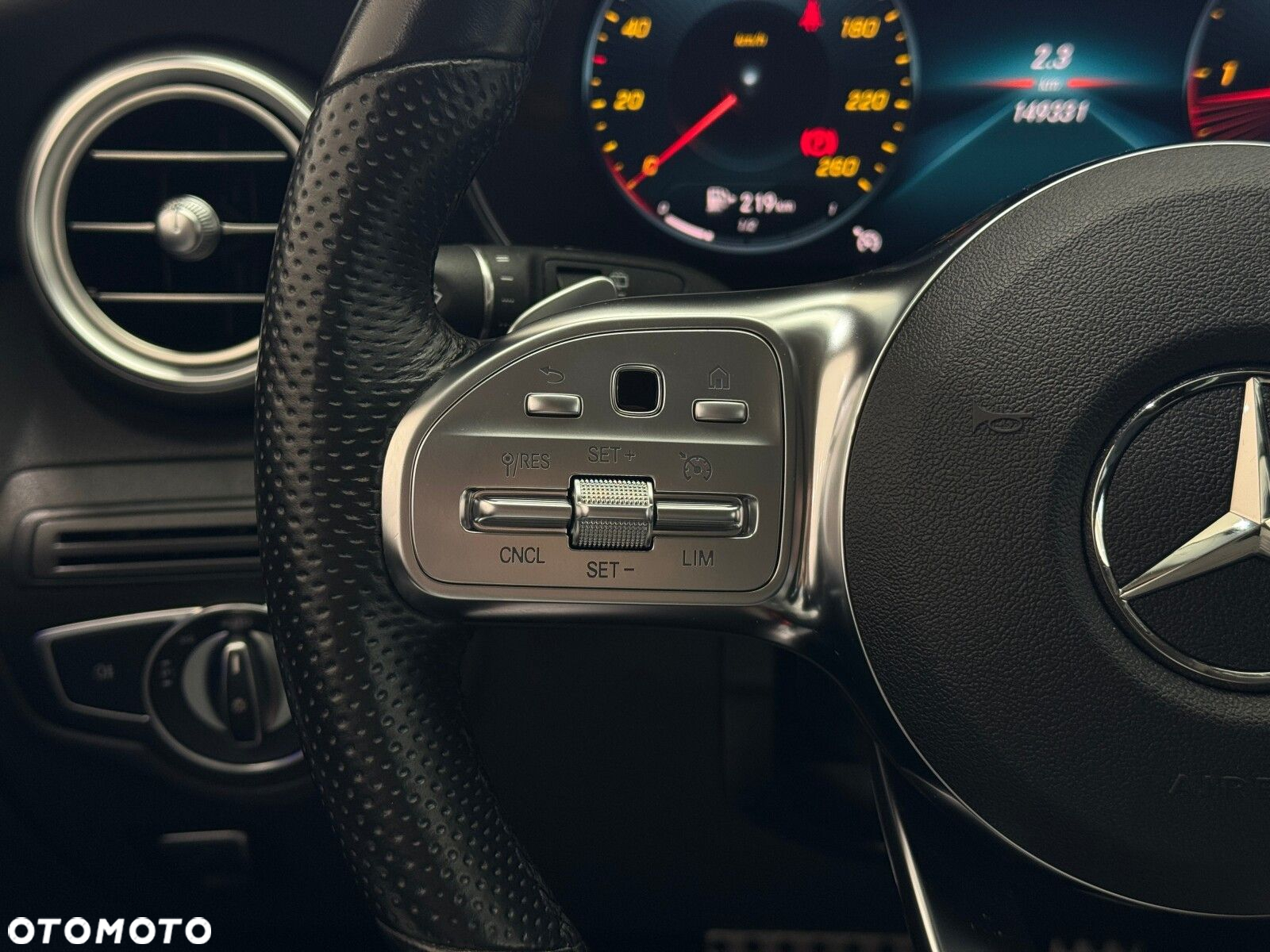 Mercedes-Benz GLC 300 d 4-Matic - 22