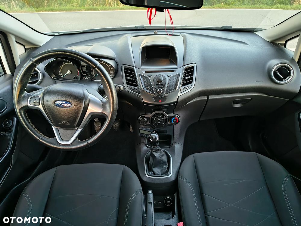 Ford Fiesta 1.25 Champions Edition - 22