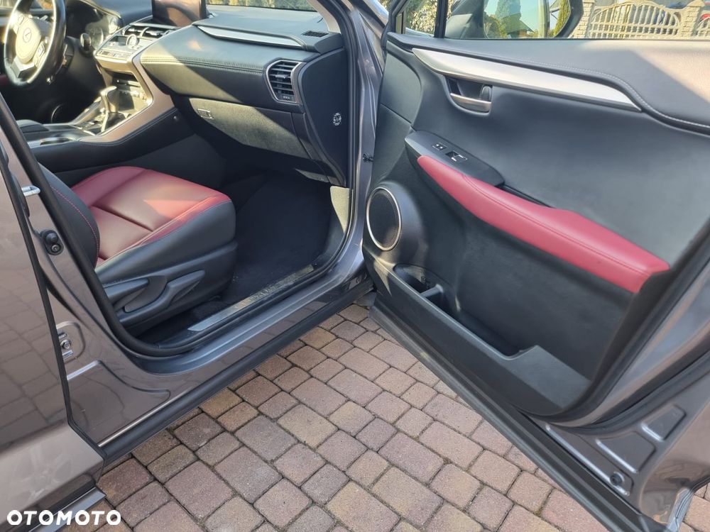 Lexus NX 300 F Impression AWD - 14