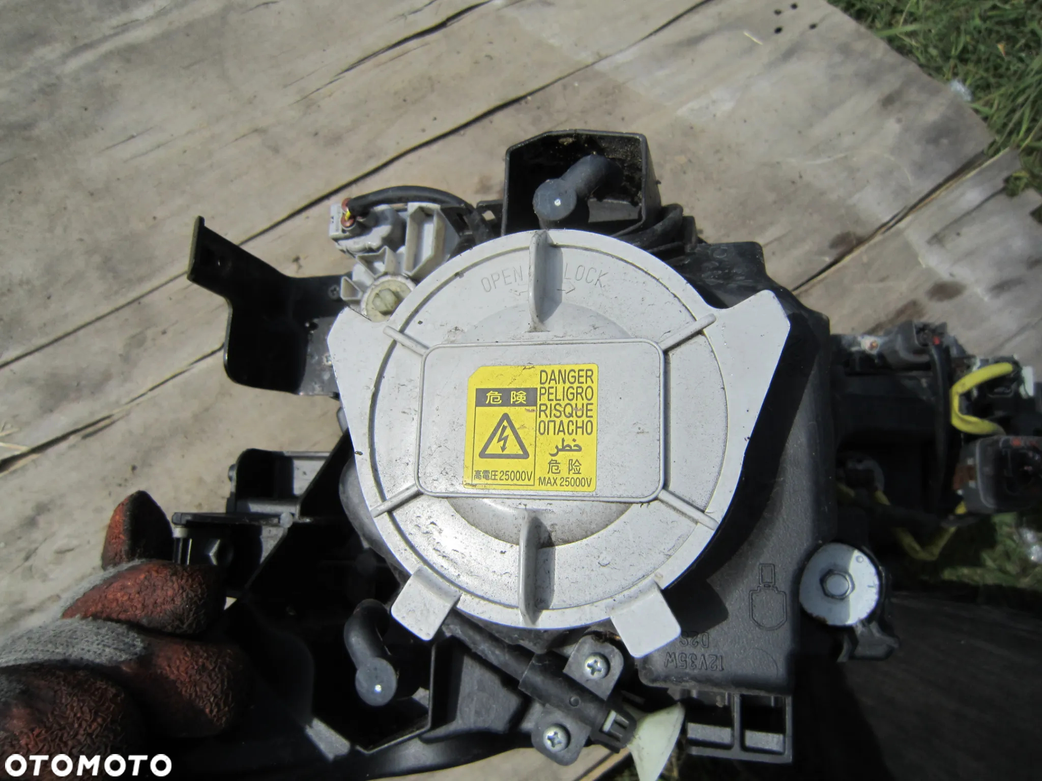 Lampa przód przednia prawa Mazda 6 II GH Xenon Anglik - 7