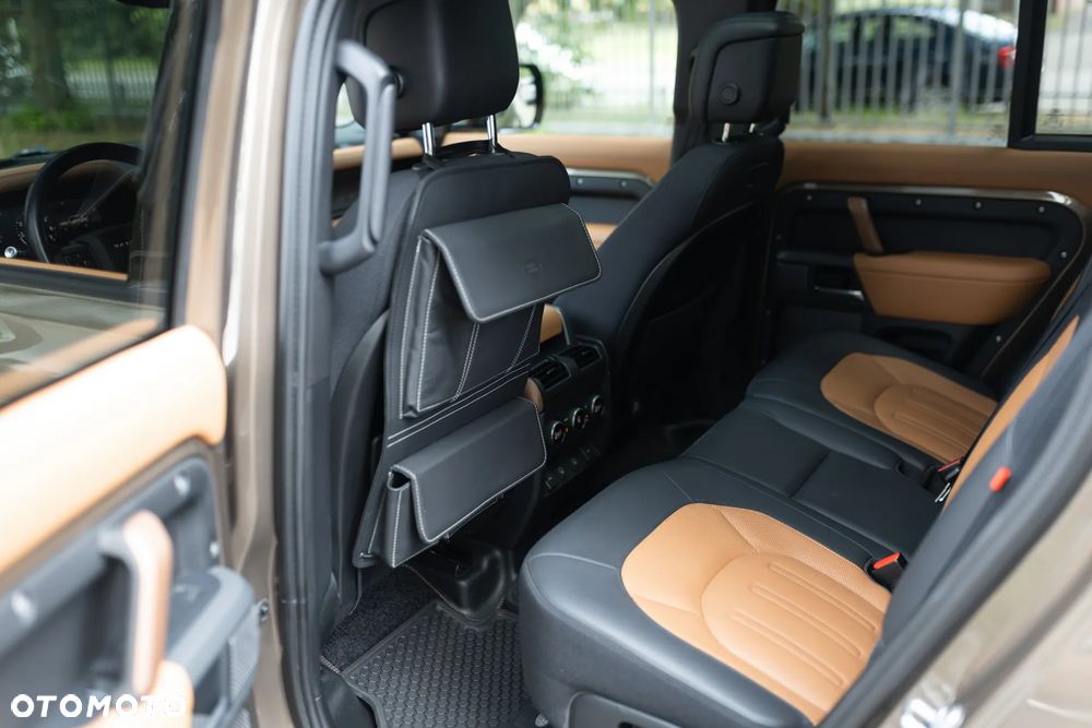 Land Rover Defender 110 3.0 P400 mHEV X-Dynamic HSE - 22