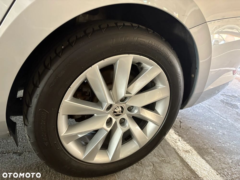 Skoda Superb 2.0 TDI Ambition DSG - 12