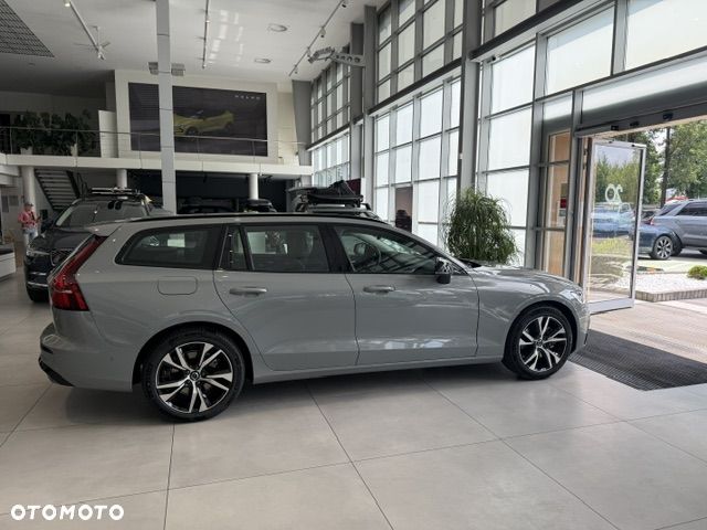 Volvo V60 B4 B Ultra Dark - 36