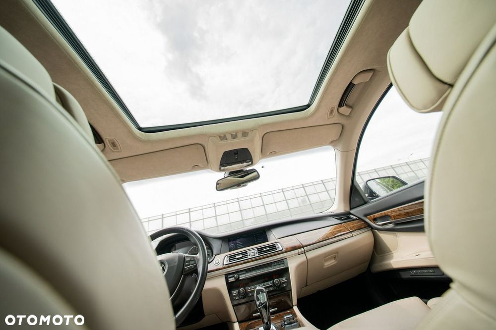 BMW Seria 7 - 25