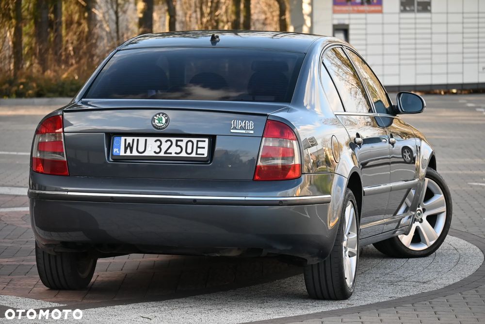 Skoda Superb 2.0 TDI DPF Prestige - 22