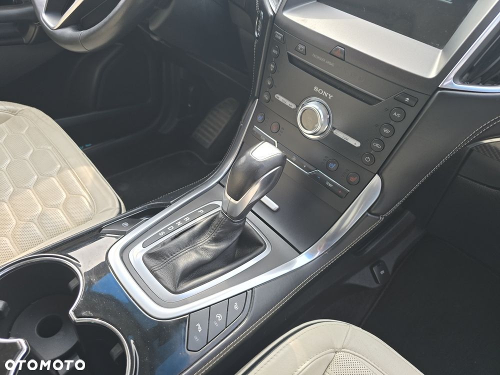 Ford Edge 2.0 EcoBlue Bi-Turbo 4x4 Vignale - 33