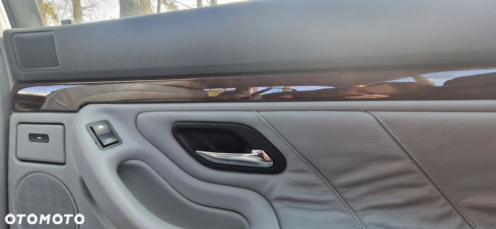 BMW Seria 7 740i - 13