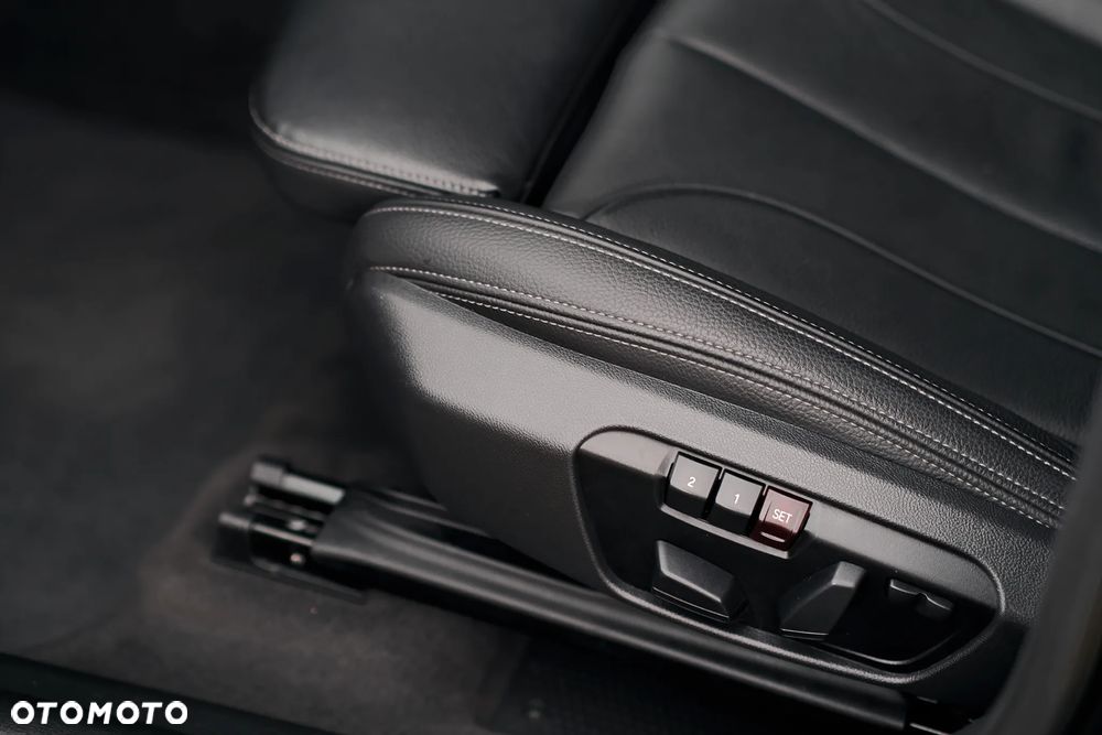 BMW X1 xDrive25i M Sport - 36