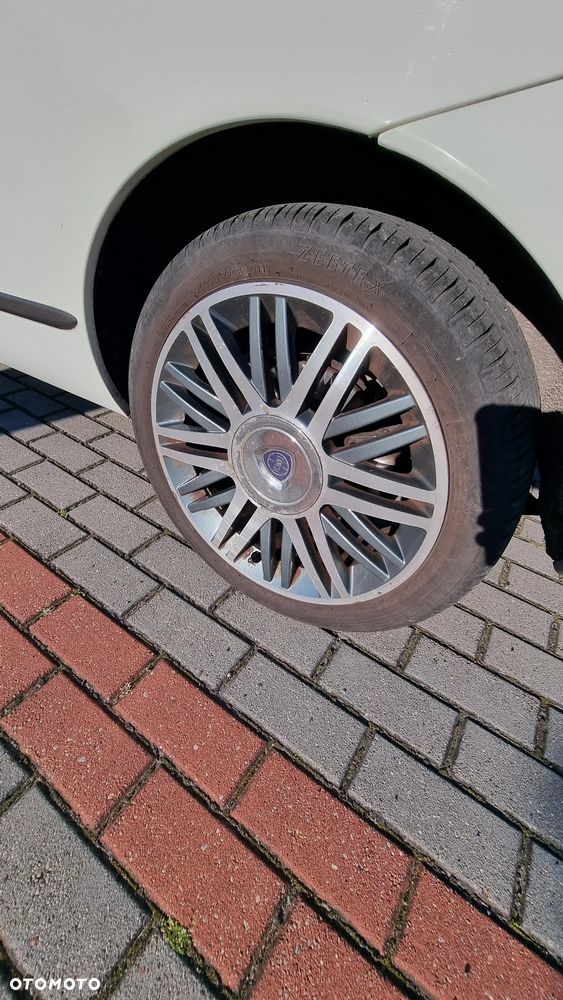 Lancia Ypsilon 1.4 S MomoDesign (5 os.) - 23