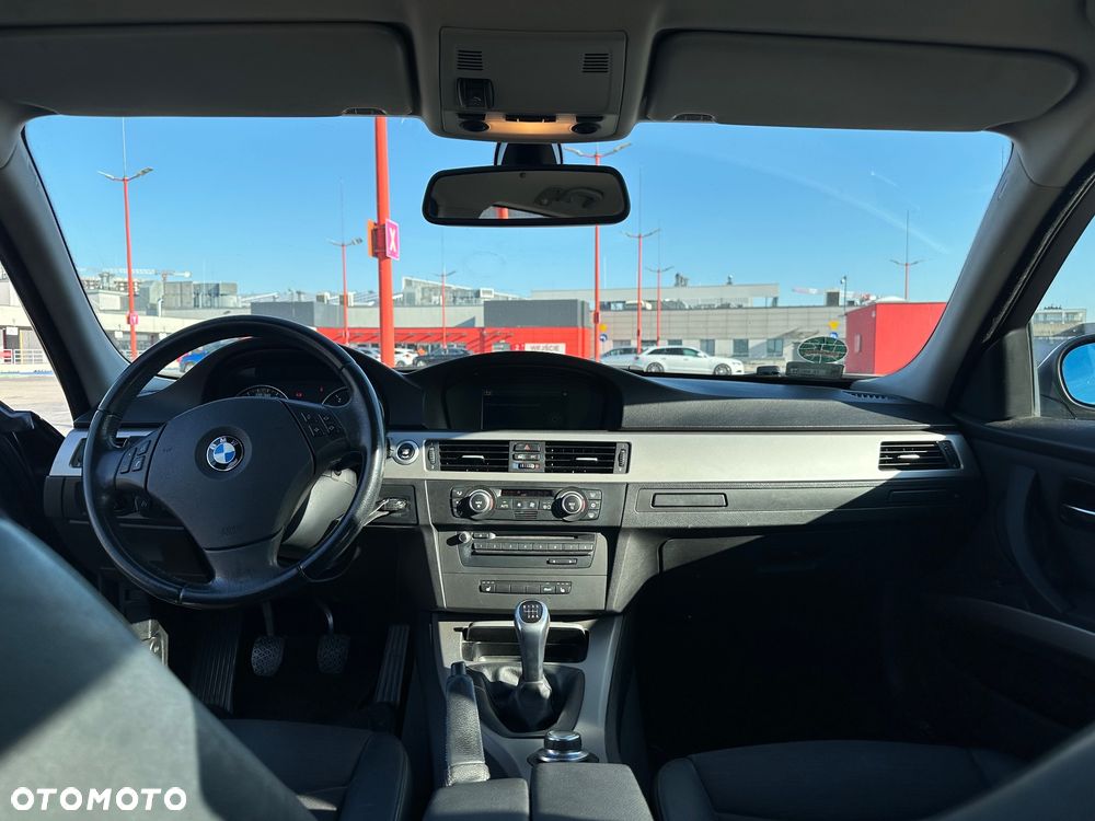 BMW Seria 3 318d - 6