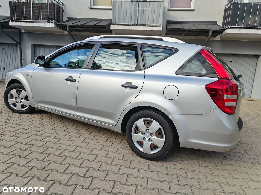Kia Ceed 2008 photo 2