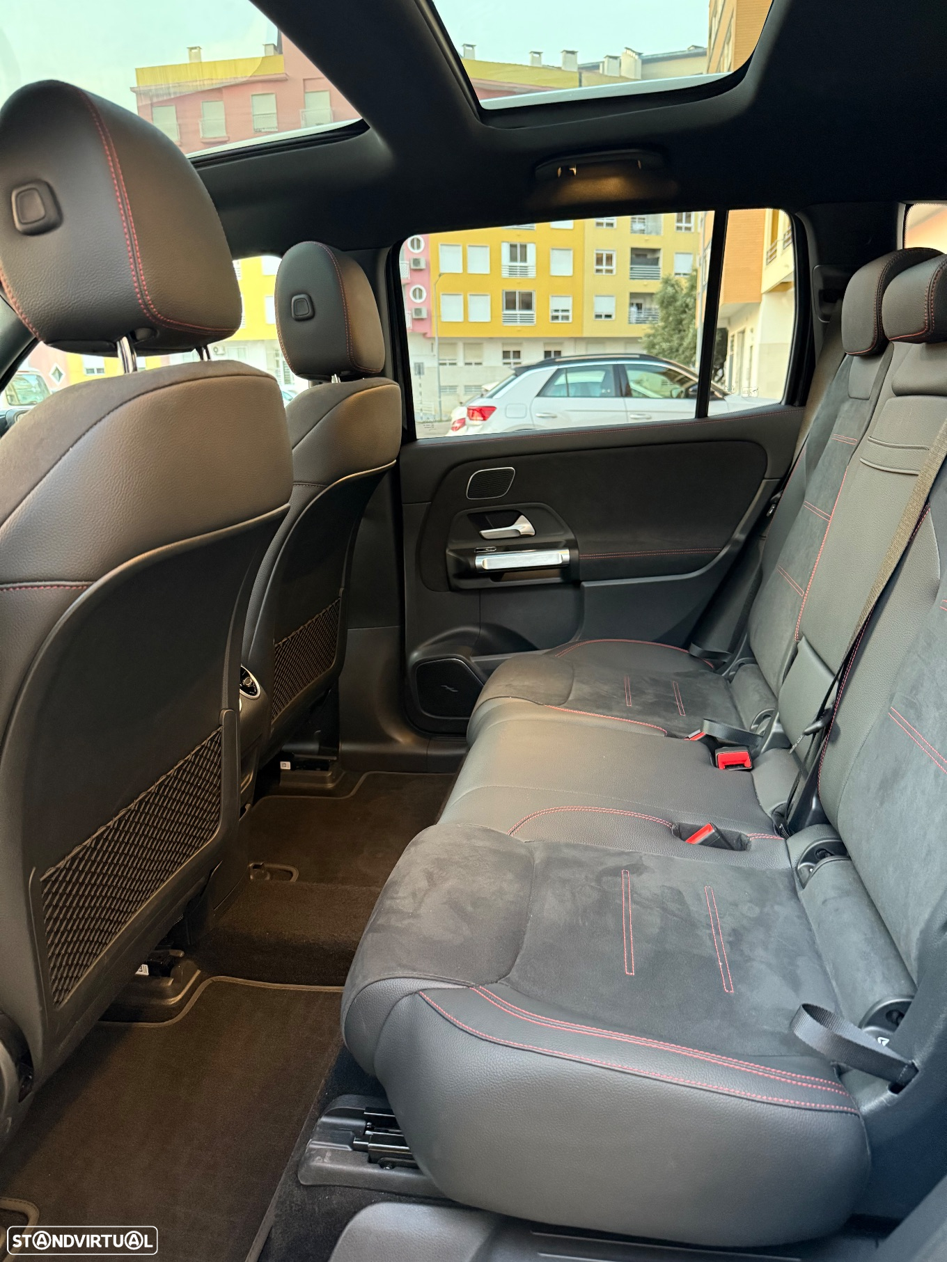 Mercedes-Benz EQB 250 AMG Line - 17
