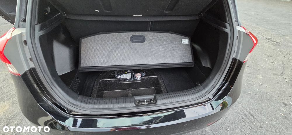 Hyundai ix20 1.4 Fifa World Cup Edition - 23