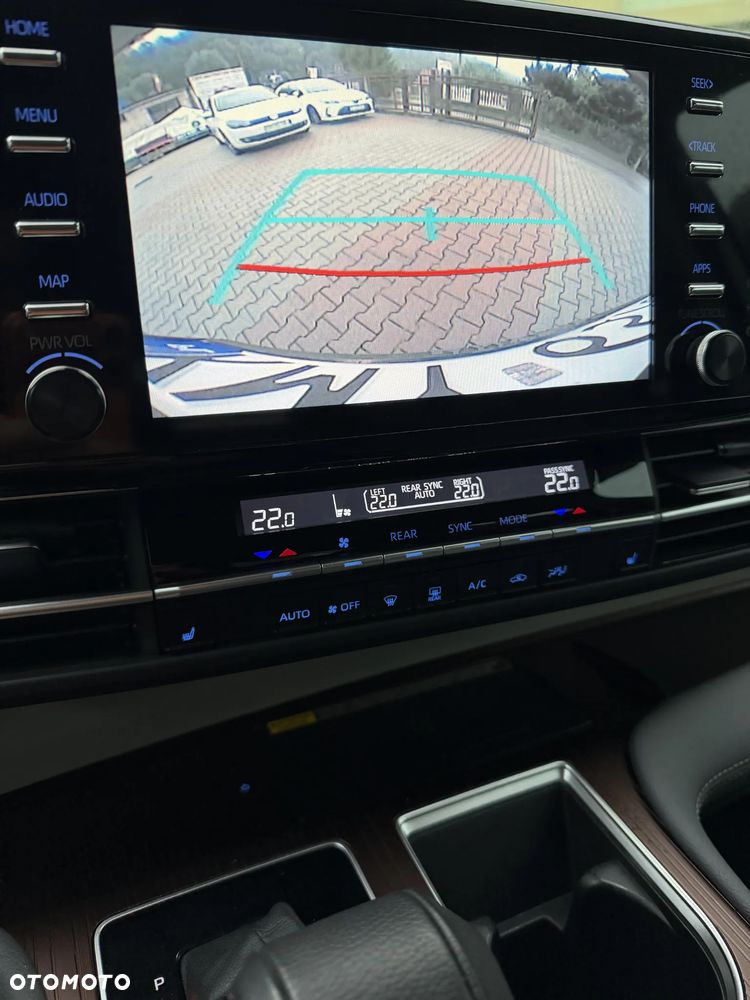 Toyota Sienna - 17